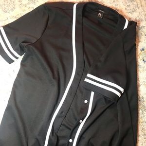 Baseball jersey style black button-up!
